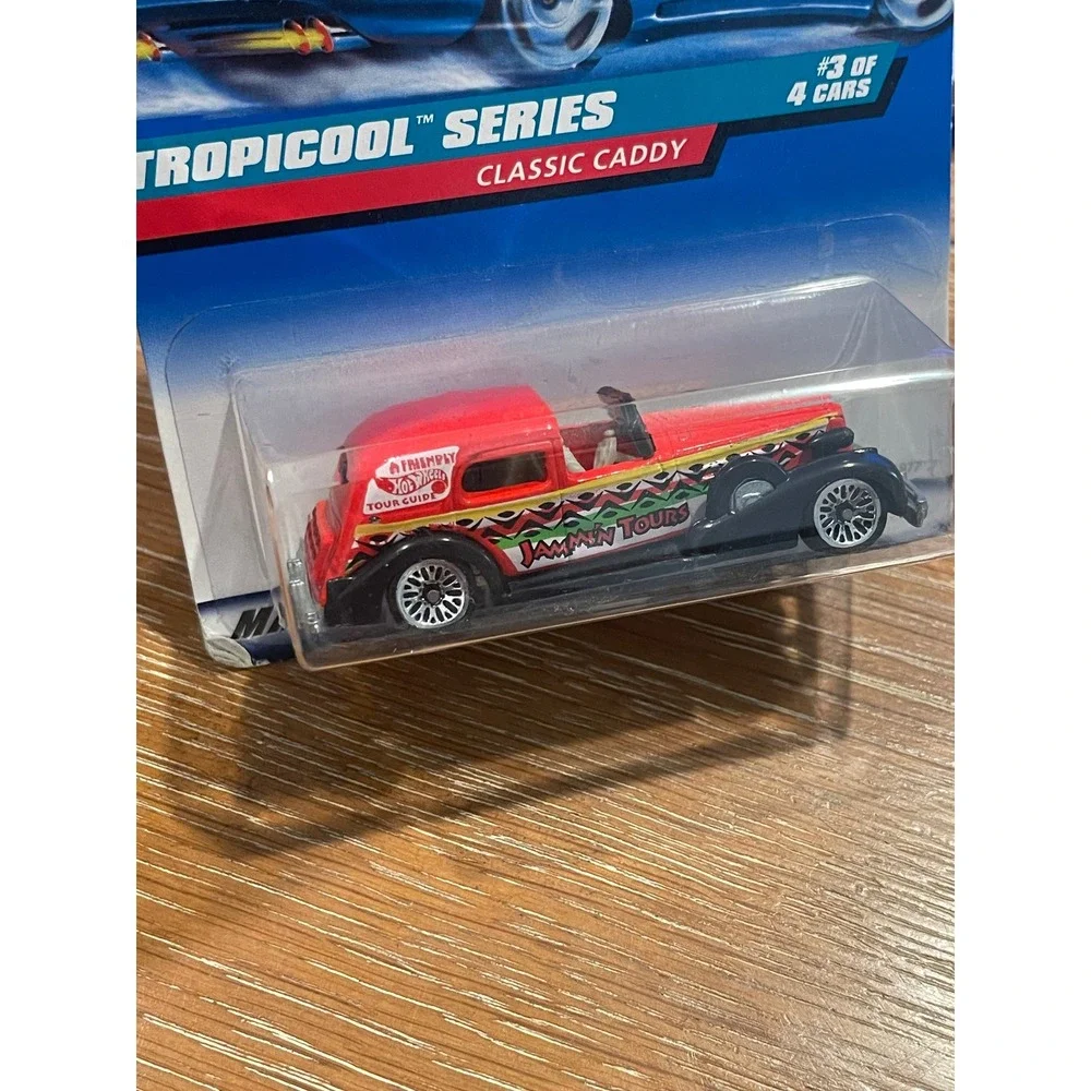 00262 - Hot Wheels1998 Classic Caddy Tropicool Series Collector #695 Diecast Car